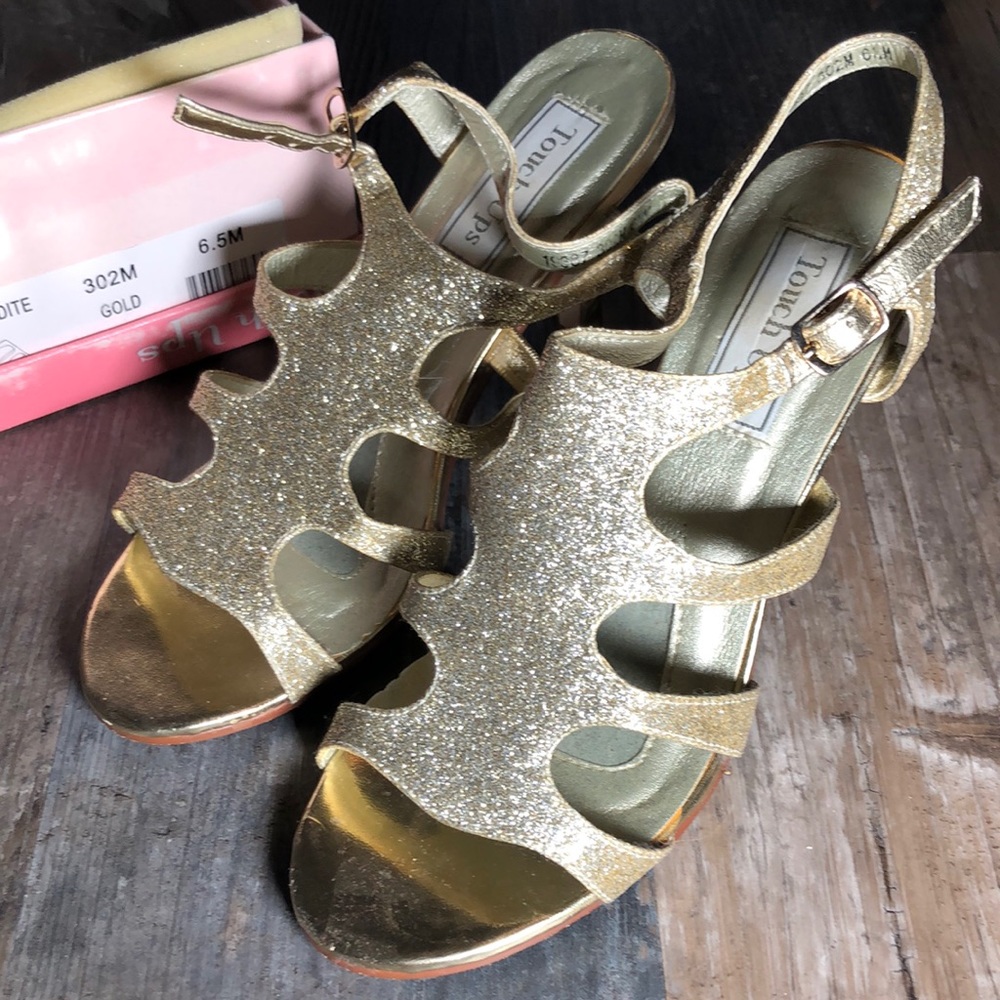Gold Aphrodite heels 6.5
